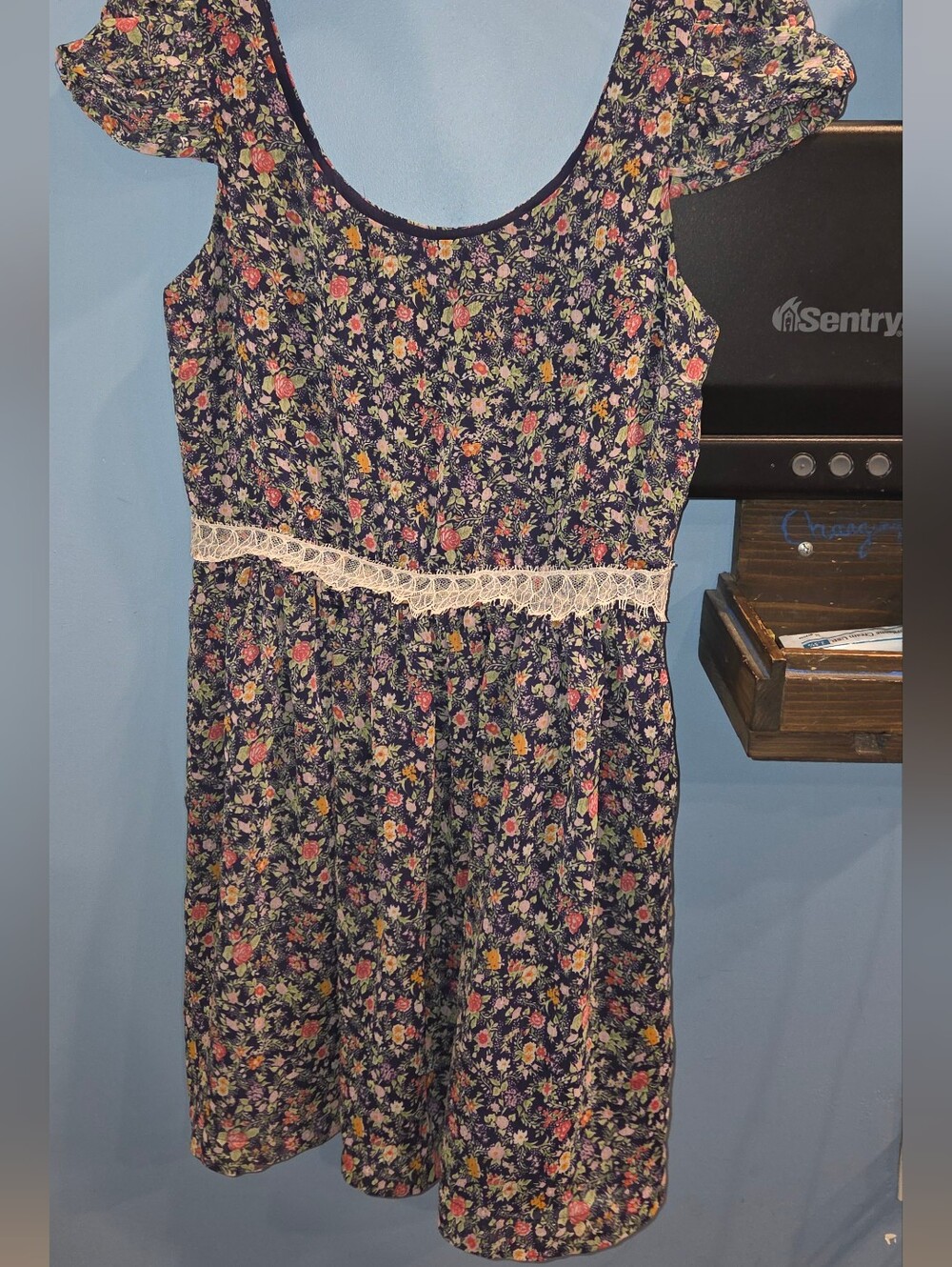 BCBGeneration Navy Floral Dress with Lace Waistband Sz 8